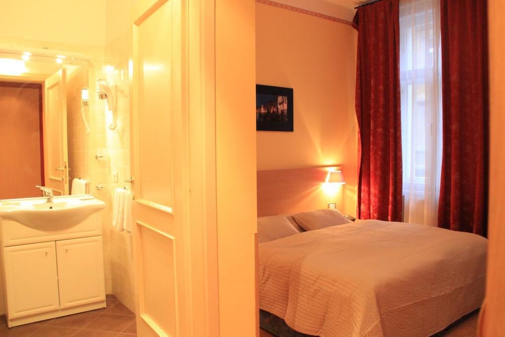 City Lounge Crown Hotel Прага Номер фото