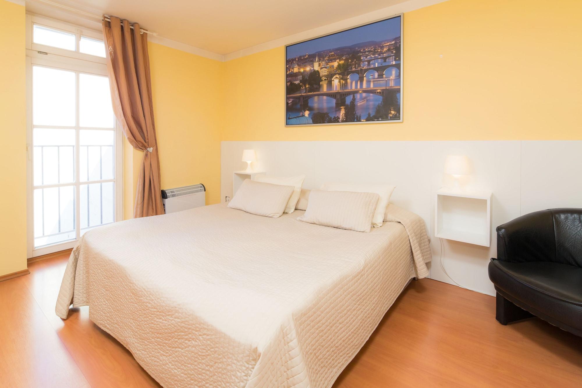 City Lounge Crown Hotel Прага Экстерьер фото