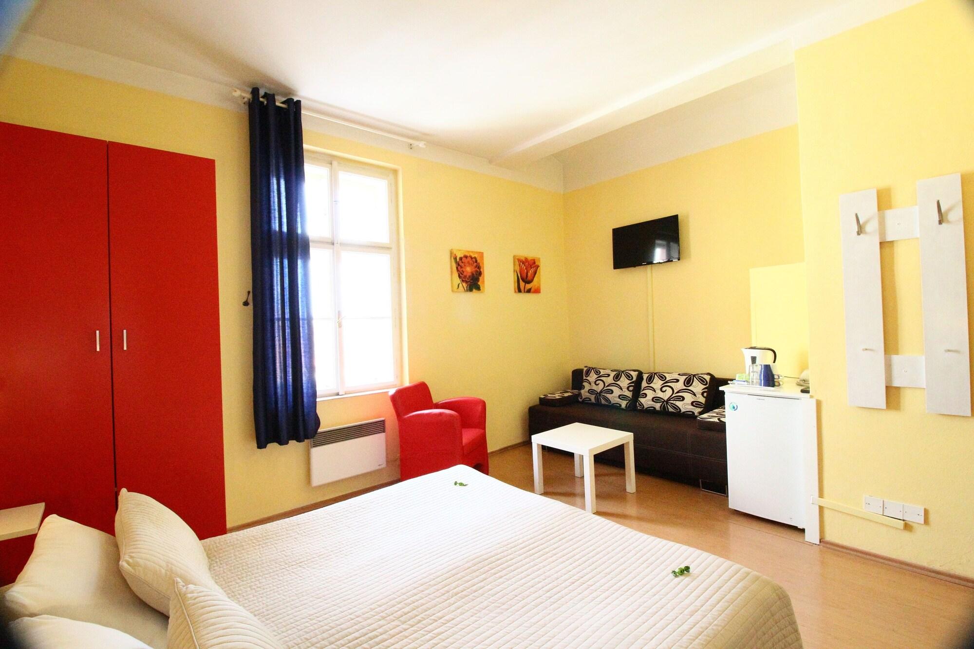 City Lounge Crown Hotel Прага Экстерьер фото