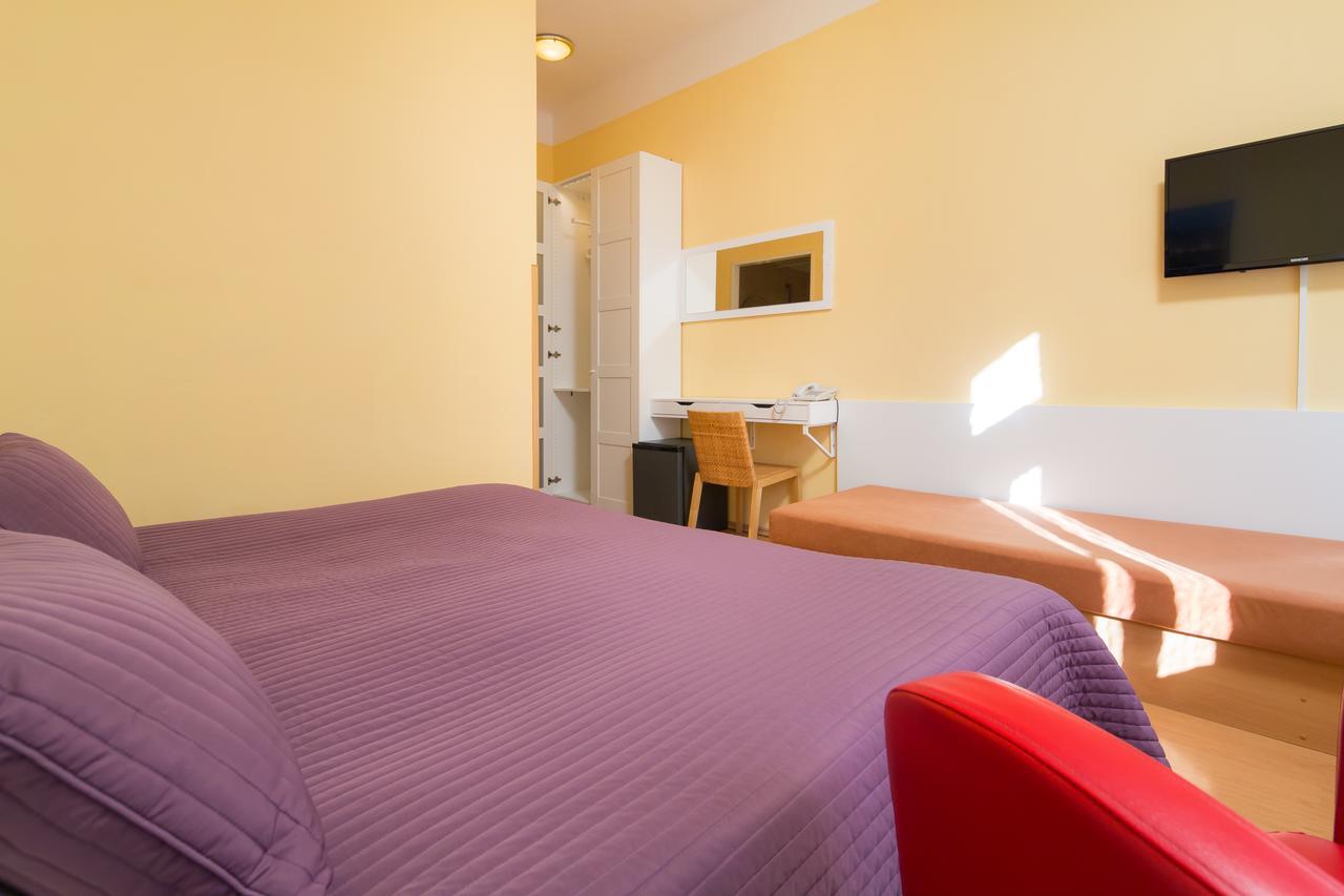 City Lounge Crown Hotel Прага Экстерьер фото